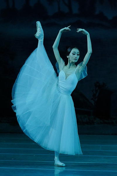 Оны орыстың тамағынан түсіріп жіберді Қынап бұлшықеттерін жаттықтыру туралы бейне