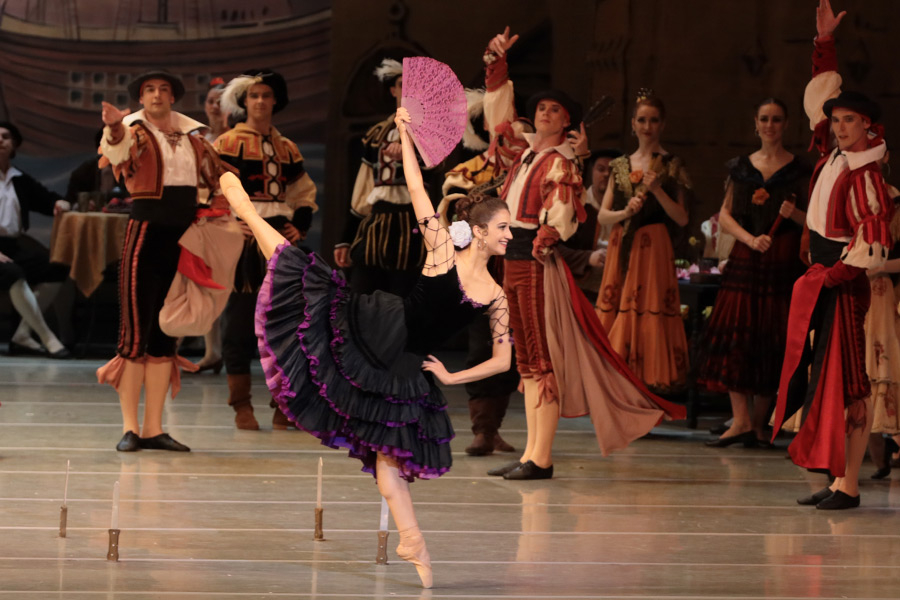 Елена Свинко