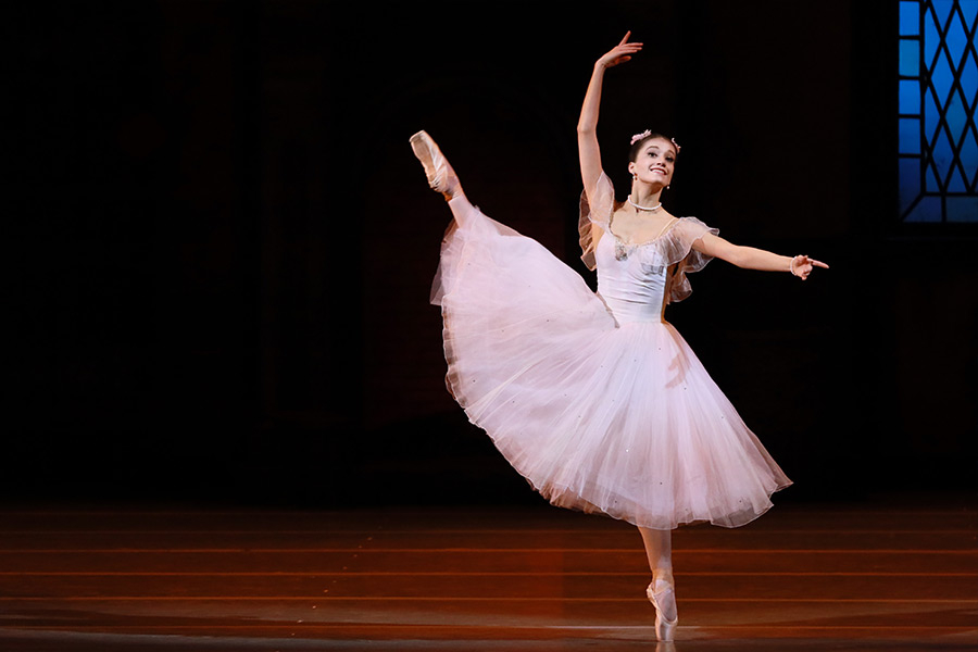 Елена Свинко