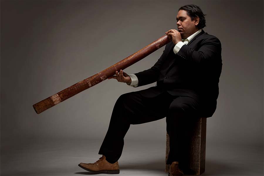 William Barton didgeridoo and the Mariinsky Youth Orchestra