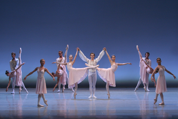 <Ballet Imperial>